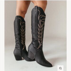 The Post Boots. Gorgeous black embroidered boots size 8